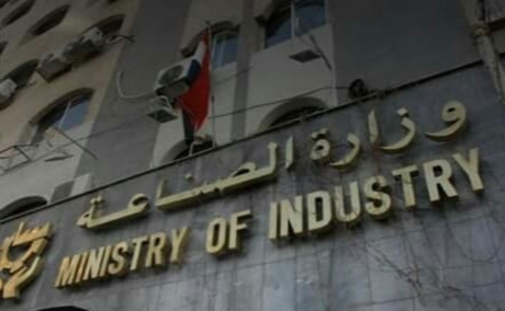 تجاوزاً على مبدأ سيادة القانون.. وزارة الصناعة السوري...